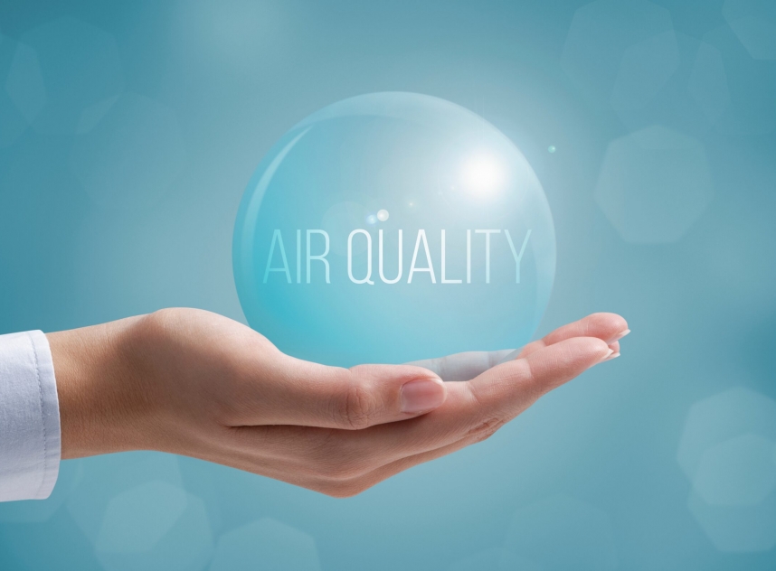 Hand,Holding,A,Bubble,Of,Clean,Air:,Air,Quality,Index